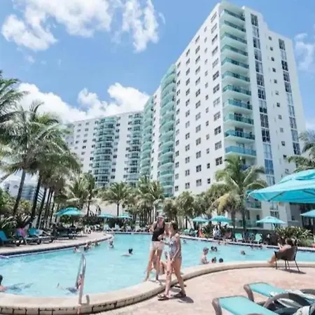 Special $$$! 2 Bedroom Oceanfront Condo In Hollywood/Hallandale Beach!